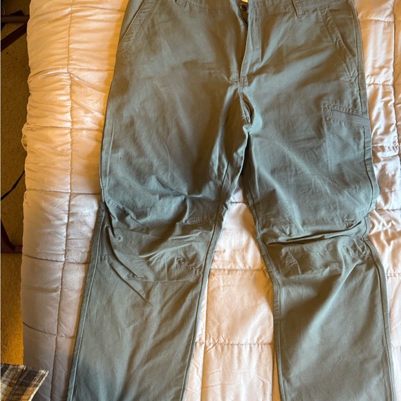 Columbia Men's Olive Chinos                              Size 38Waist 32Lenghth - Picture 4 of 9
